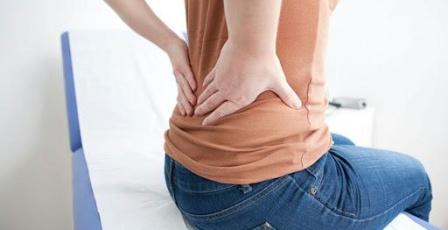 خاص| آلام الظهر والرقبة في تزايد.. طبيب يحذّر: نمط الحياة الخامل السبب الأبرز والحلول تتطور