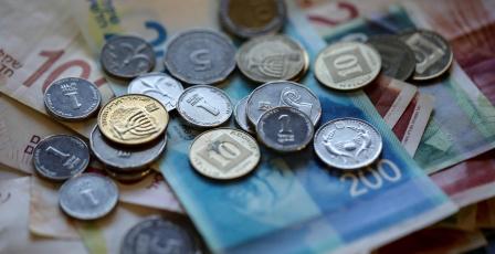 ارتفاع على أسعار صرف العملات مقابل الشيكل 