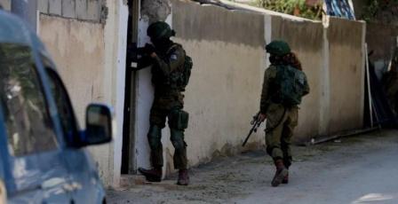 الاحتلال يقتحم قرية كفر مالك