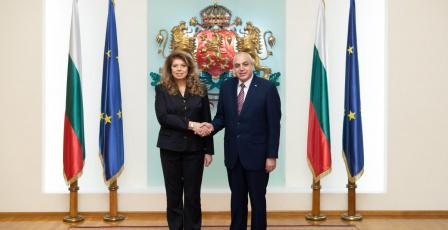 السفير الآغا يقدم أوراق اعتماده إلى رئيسة جمهورية بلغاريا