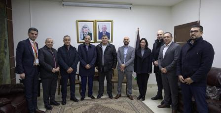 د. سامر فارس ينفذ جولة زيارات في محافظة نابلس