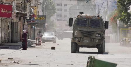 الاحتلال يواصل اقتحام يعبد لليوم الثاني والاستيلاء على منازل فيها