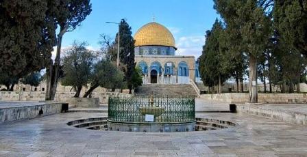 "شؤون القدس": إفراغ الاحتلال للمسجد الأقصى من المصلين تصعيد واعتداء على حرية العبادة