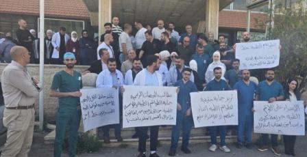 لوّحت بالإغلاق الشامل.. نقابة الأطباء تصدر بياناً تحذيرياً بشأن الاعتداءات على الكوادر الطبية