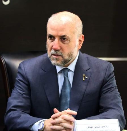 الهباش ينقل إلى شيخ الأزهر تهاني الرئيس بسلامته وبحلول عيد الفطر