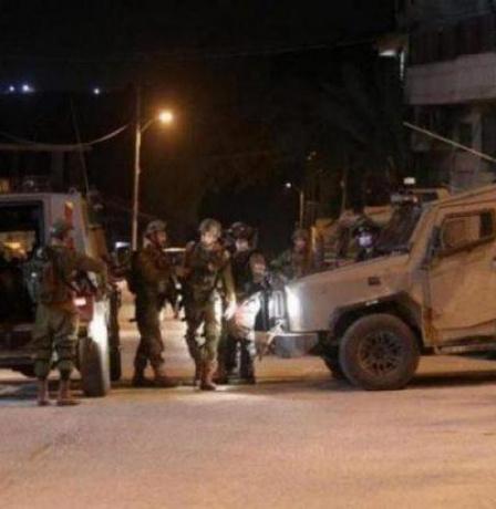 إصابات واعتقال ومداهمات خلال اقتحامات الاحتلال قرى وبلدات برام الله