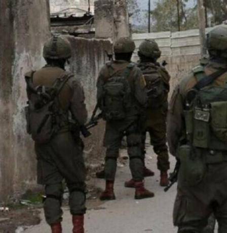 الاحتلال يقتحم حي سطح مرحبا في البيرة