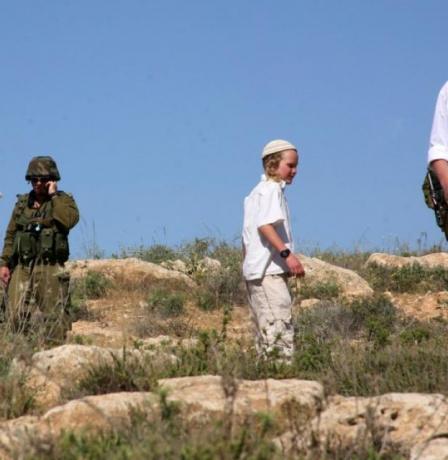 إصابة أربعة مواطنين باعتداء جنود الاحتلال عليهم بالضرب في طمون جنوب شرق طوباس