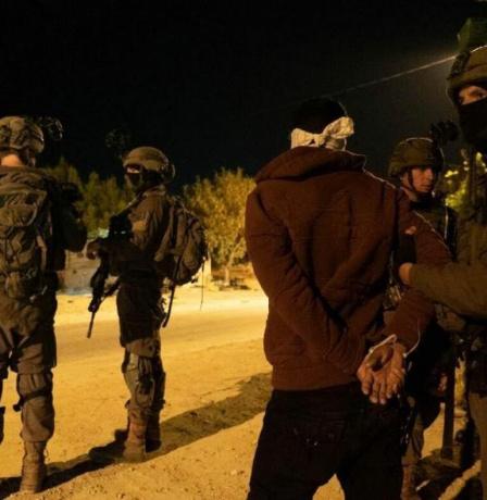 الاحتلال يعتقل شابا من يعبد على حاجز عسكري