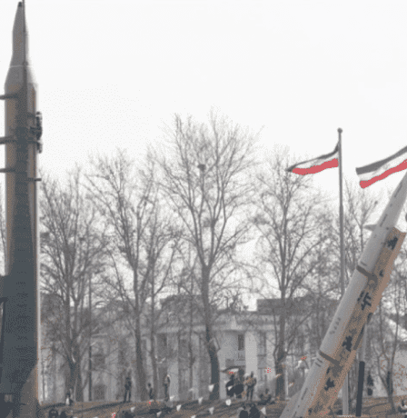 فايننشال تايمز: إيران تعرض "فرصة تجارية ضخمة" على شركات أمريكية