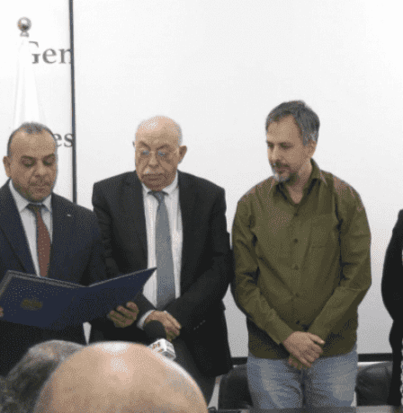 وسام الثقافة والفنون: فلسطين تحتفي بالناشر اليوناني فنيزيلوس ونجله كونستانتينوس