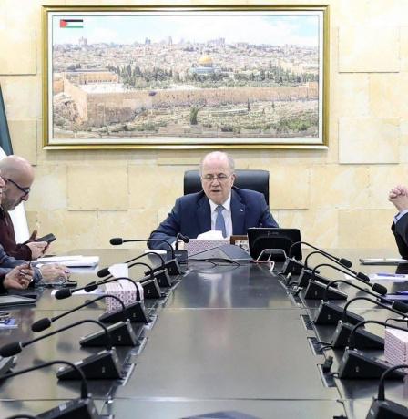 رئيس الوزراء يوجّه برفع جاهزية مختلف المؤسسات للتعامل مع التطورات