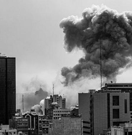 اليوم الرابع للحرب: غارات إسرائيلية وأميركية وهجمات إيرانية واسعة