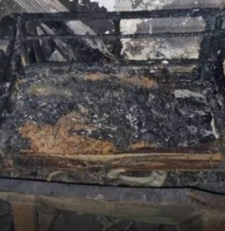 مستوطنون يحرقون بركسا لتربية الدواجن في الرشايدة شرق بيت لحم