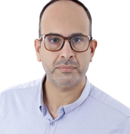 عندما يتحدث ملادينوف كناشط مجتمعي (1)