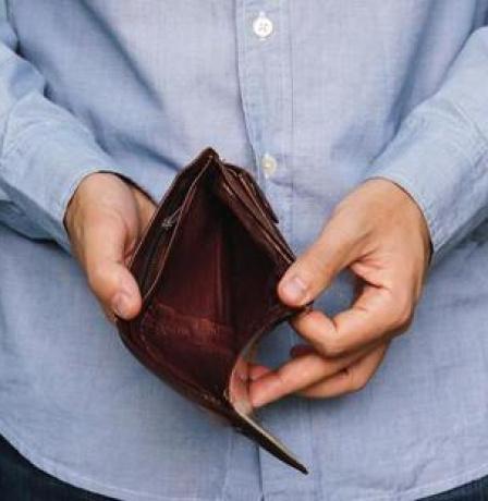 19 ألف مذكرة قضائية مالية في رام الله والبيرة.. الشرطة لراية: الحبس آخر الحلول والأزمة الاقتصادية تفاقم الظاهرة