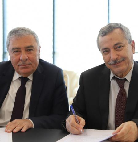 مركز الاستشاري للسرطان والبنك الإسلامي العربي يوقعان مذكرة تفاهم لتعزيز الرعاية الصحية للموظفين: