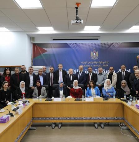 "الاقتصاد" تطلق بوابة التجارة الإلكترونية 