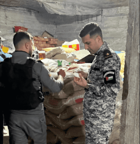 ضبط 3.5 طن مواد غذائية فاسدة في الخليل