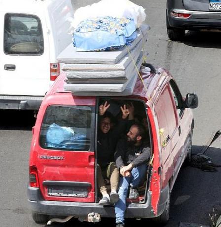 13 شهيدا لبنانيا في آخر 24 ساعة ومقتل جندي إسرائيلي وإصابة آخرين بينهم ضابط