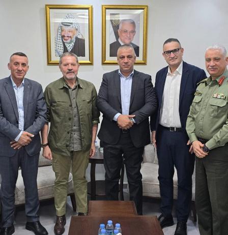 اللواء ناصر البوريني يستقبل ياسر عباس