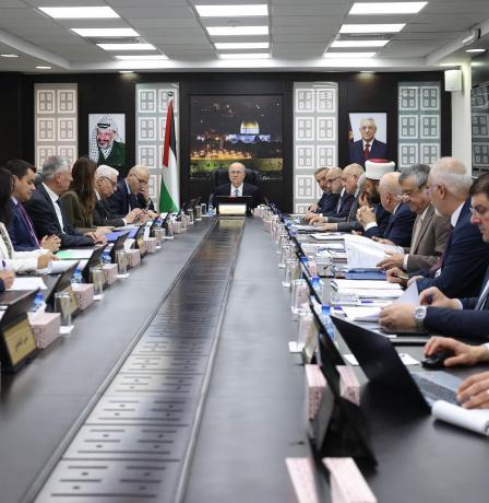 مجلس الوزراء يعتمد ترتيبات الدوام للموظفين العموميين في ضوء استمرار الأزمة المالية