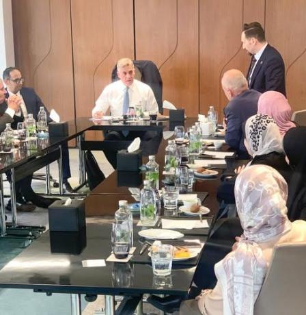 محافظ سلطة النقد يلتقي موظفي سلطة النقد من غزة المتواجدين في مصر