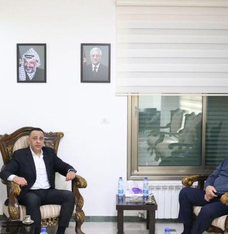 فتوح يستقبل القنصل المصري ويستعرض تطورات الأوضاع في الأراضي الفلسطينية