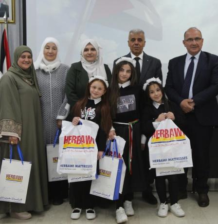 "التربية" تكرّم الطلبة الفائزين في مسابقة دولية للابتكار والتكنولوجيا