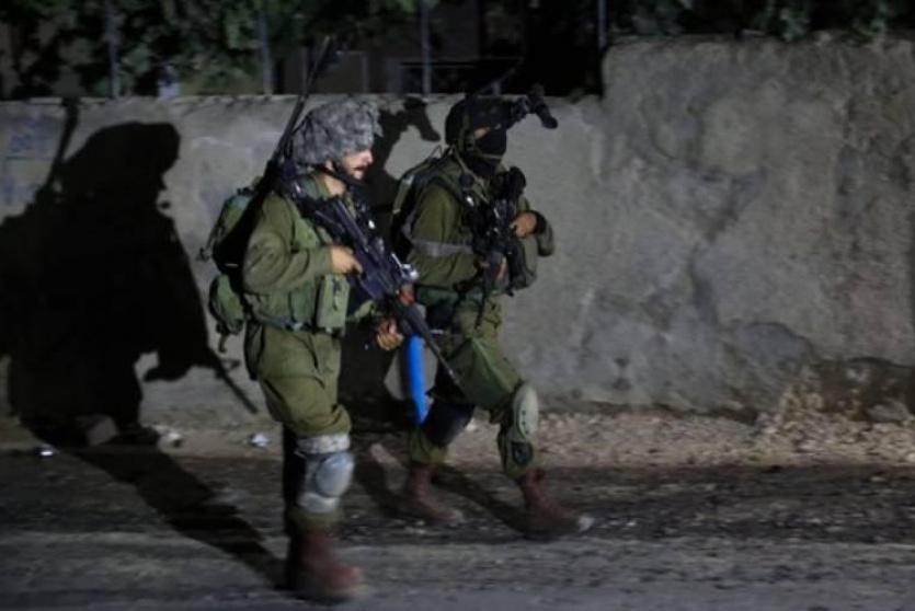 مداهمات الاحتلال الليلية