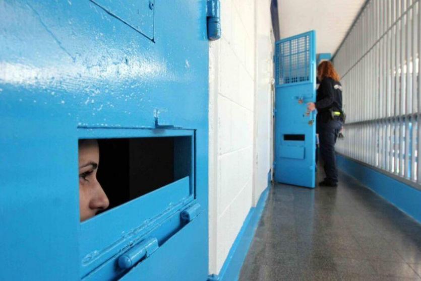 سجون الاحتلال 