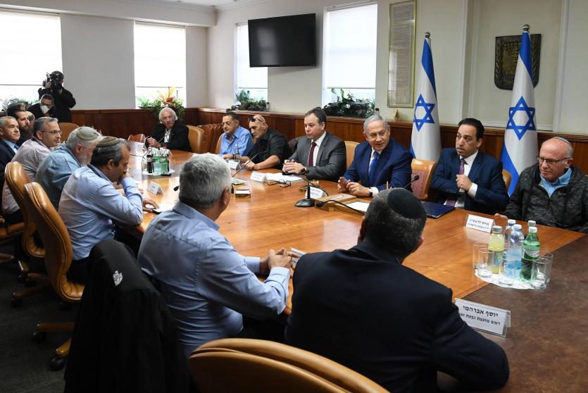 نتنياهو مجتمعا مع رؤساء المستوطنات 