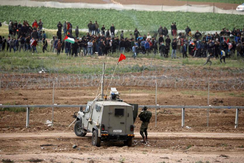 متظاهرون على الحدود الشرقية لقطاع غزة- ارشيف