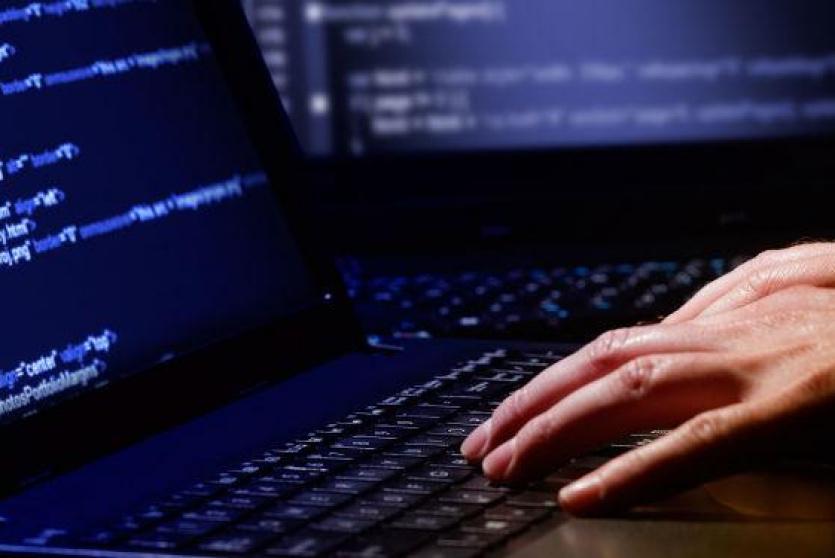 الابتزاز الالكتروني- تعبيرية