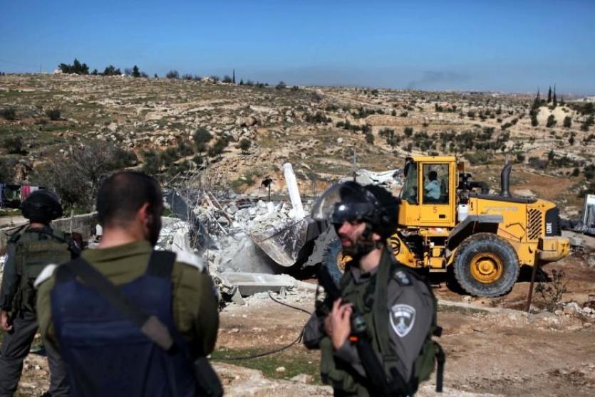 قوات الاحتلال خلال هدم منشآت فلسطينية- ارشيف