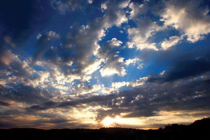 اجواء غائمة 