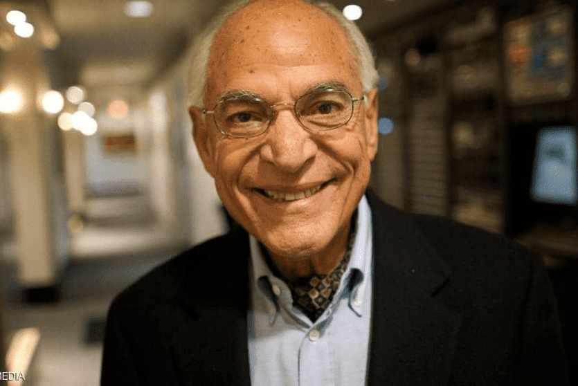 العالم المصري فاروق الباز