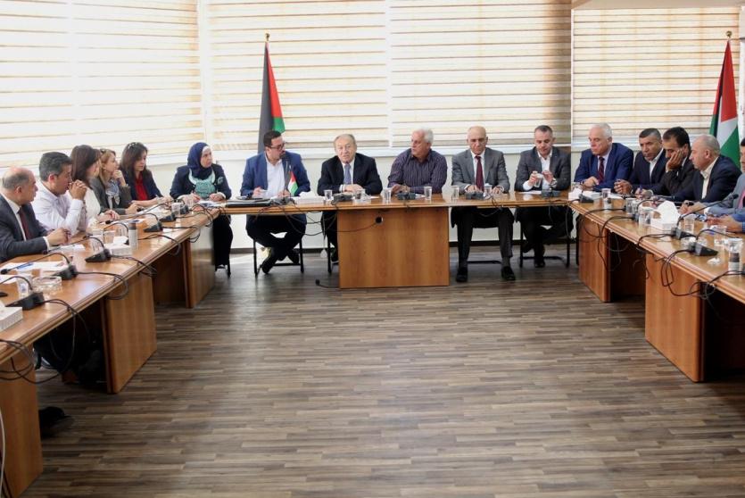 الحكومة تباشر في تصميم العنقود الصناعي لمحافظة الخليل 