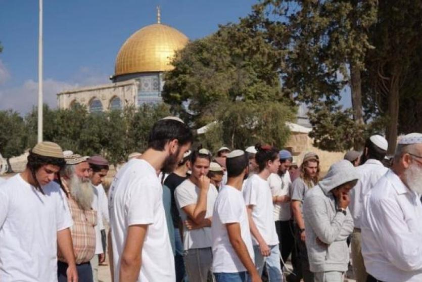 مستوطنون خلال اقتحام المسجد الاقصى