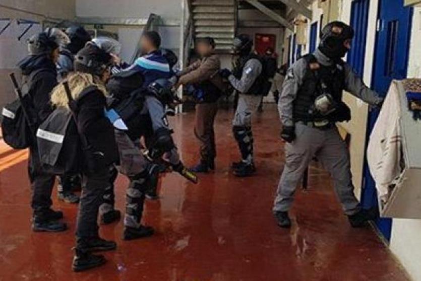 سجون الاحتلال