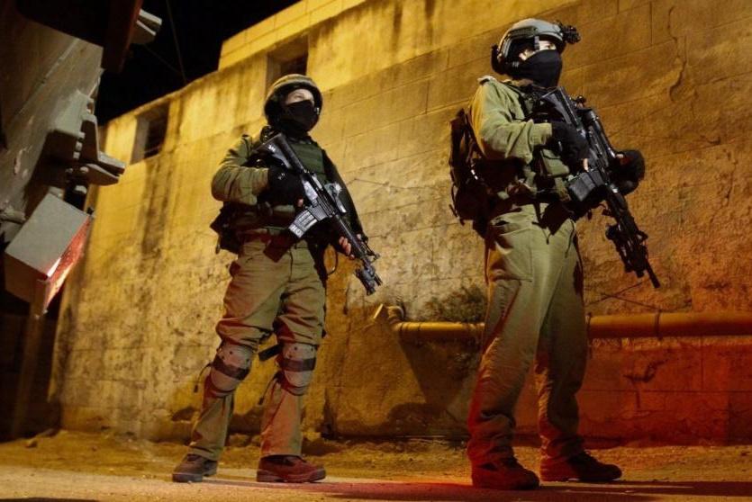 مداهمات الاحتلال الليلية