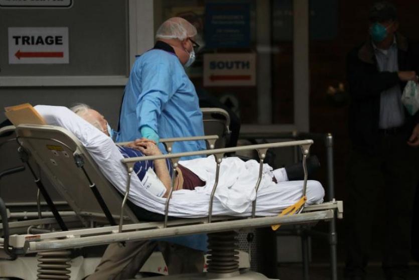 نقل مصاب بفيروس كورونا 