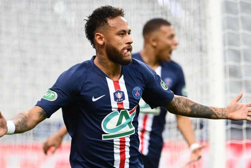 نيمار يسجل هدف المباراة