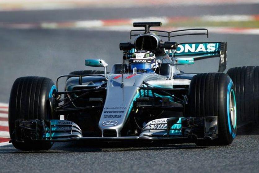 سيارة مرسيدس في سباق فورمولا 1