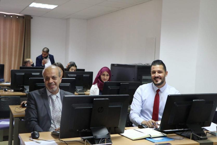 جانب من الدورة