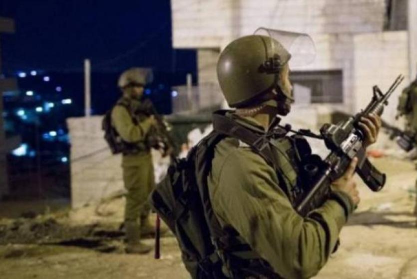 مداهمات الاحتلال الليلية 