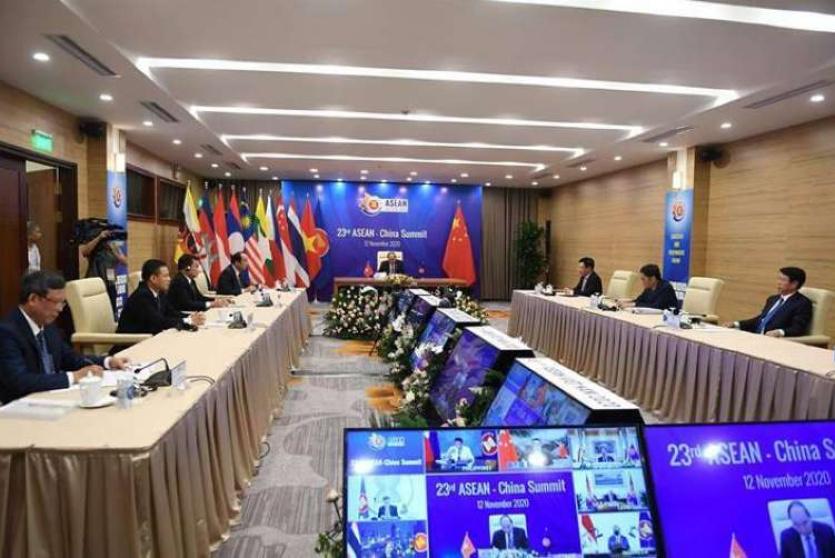 من مؤتمر توقيع الاتفاق