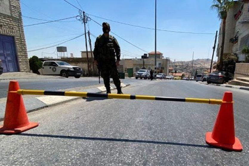 حاجز للامن الفلسطيني 