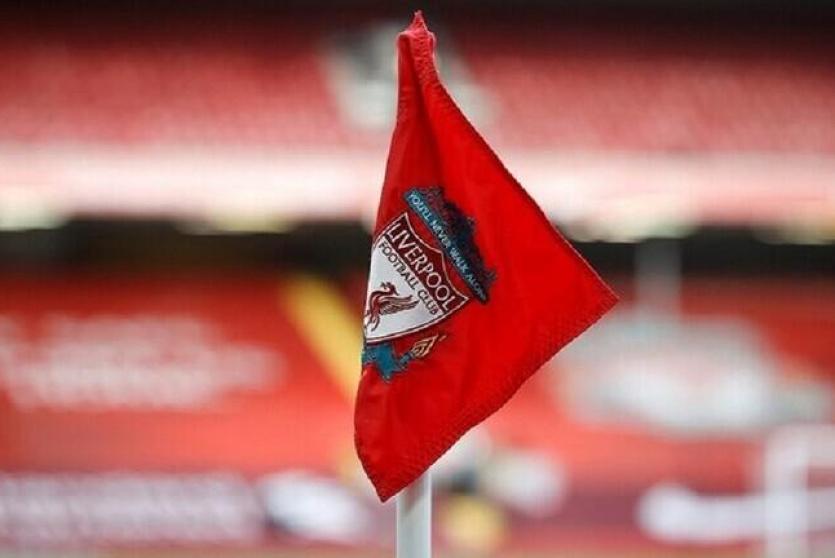 ليفربول يخطط للاستعانة بالجزائري ماندي لحل مشاكله الدفاعية