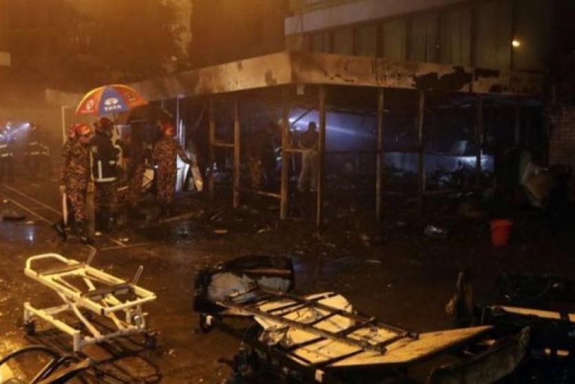 اخماد حريق في مستشفى 